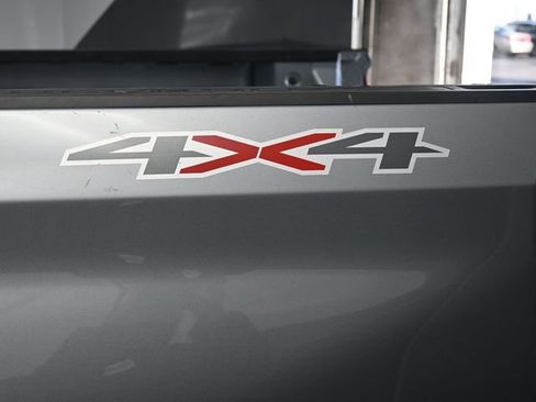 Used 2025 Chevrolet Silverado 1500 LT image 18