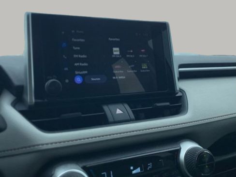 Used 2025 Toyota RAV4 XLE w/ Convenience Package image 16