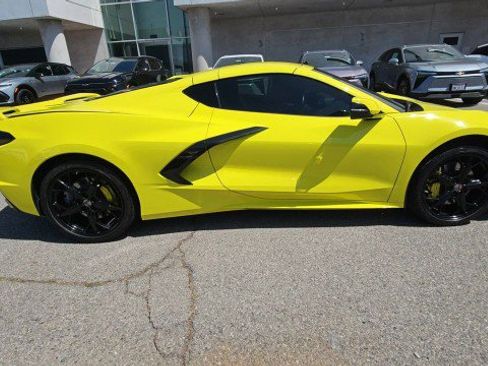 Used 2022 Chevrolet Corvette Stingray Preferred Cpe w/ Z51 Performance Package image 9