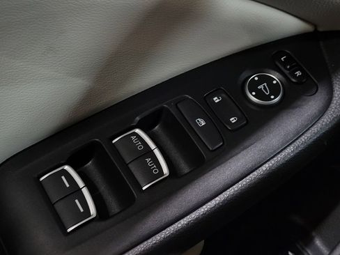 Used 2018 Honda Accord LX image 27