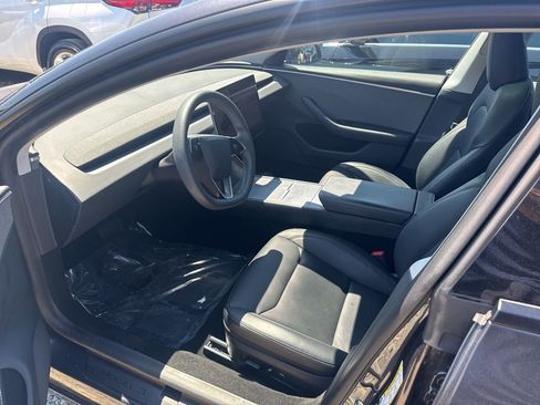 Used 2024 Tesla Model 3 Standard Range image 3