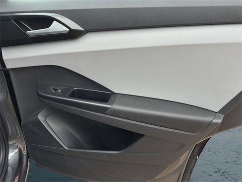 Used 2023 Volkswagen Taos S image 12