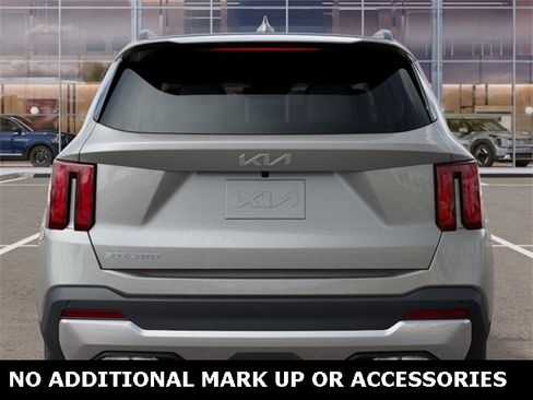 New 2026 Kia Sorento S image 13