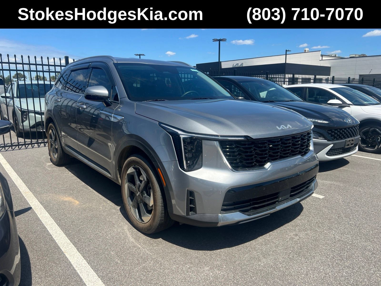 Used 2025 Kia Sorento EX FWD image 1