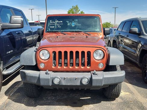 Used 2014 Jeep Wrangler Unlimited Sport w/ Quick Order Package 24S AWD/4WD image 2