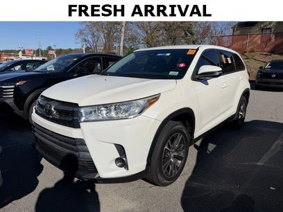 Used 2019 Toyota Highlander LE