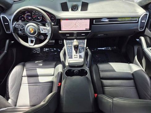 Used 2021 Porsche Cayenne Turbo AWD/4WD image 19