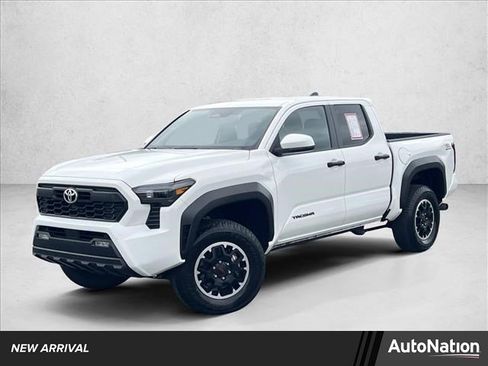 Used 2025 Toyota Tacoma TRD Off-Road image 1