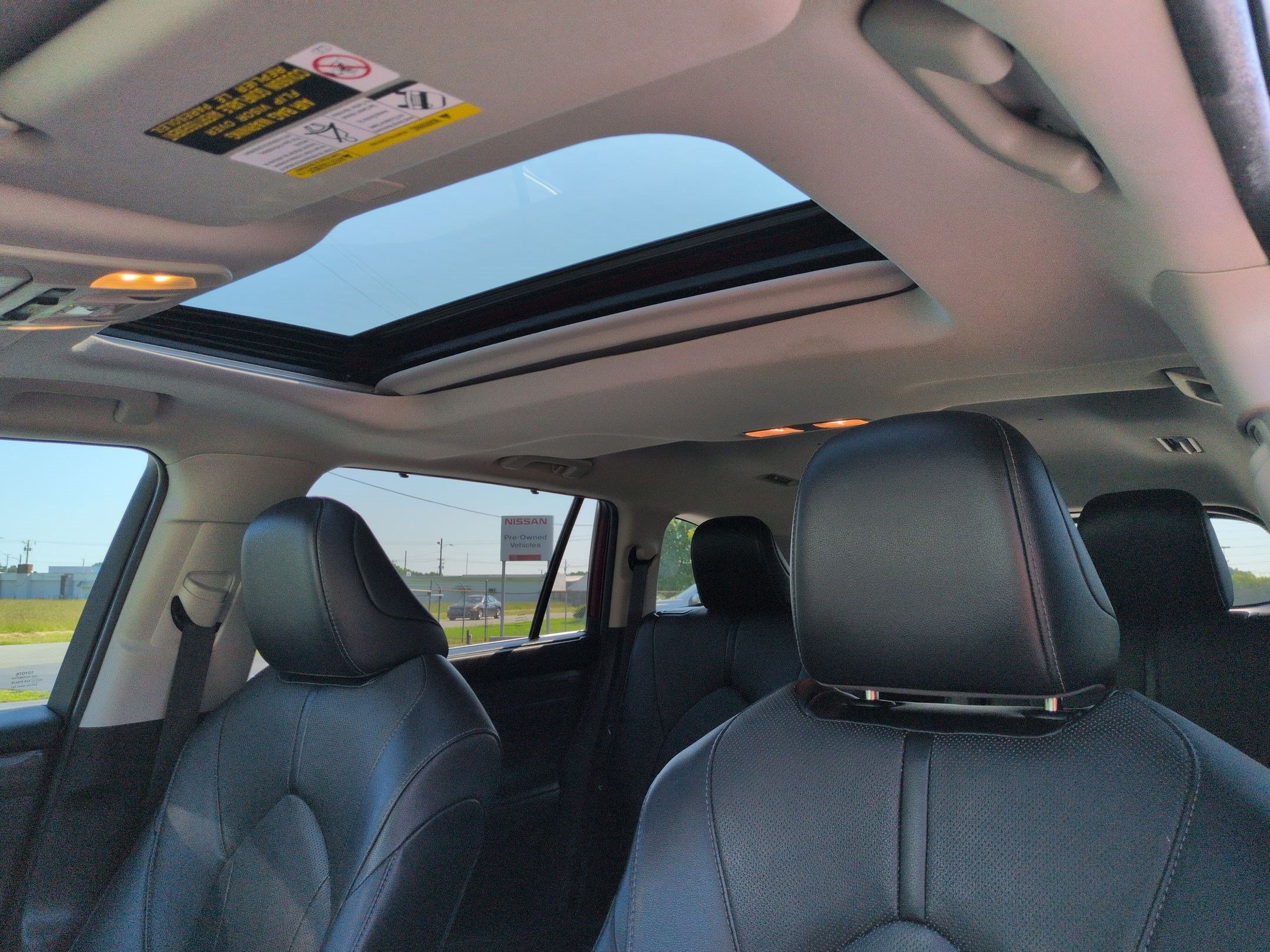 Used 2023 Toyota Highlander Limited FWD image 28