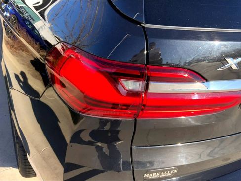 Used 2020 BMW X7 xDrive40i w/ Cold Weather Package image 27