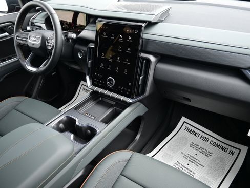 New 2026 GMC Acadia AT4 w/ Luxury Package AWD/4WD image 23