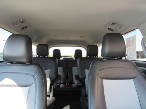 Used 2024 Ford Explorer XLT w/ Equipment Group 202A AWD/4WD image 27