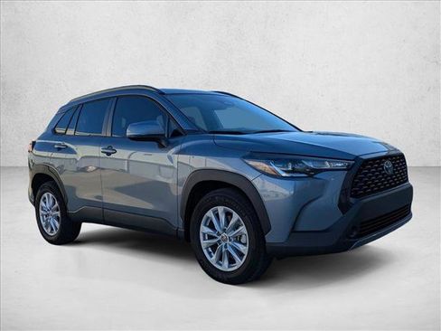 Certified 2023 Toyota Corolla Cross LE image 3