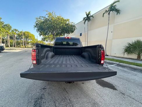 Used 2018 RAM 1500 Express RWD image 29