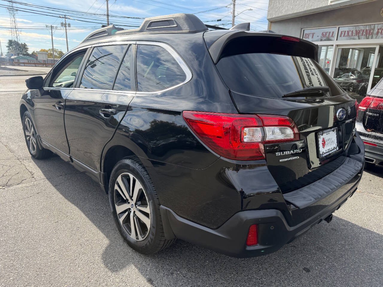 Used 2019 Subaru Outback 3.6R Limited AWD/4WD image 5