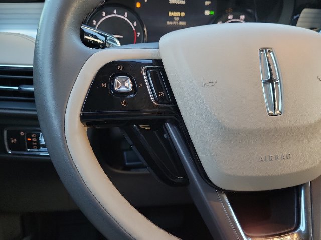 Certified 2022 Lincoln Corsair FWD w/ Equipment Group 101A image 20