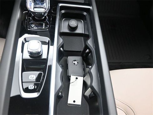 Used 2026 Volvo XC60 B5 Plus w/ Protection Package Premier image 13