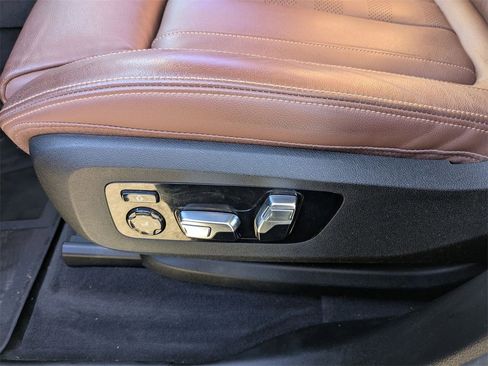 Used 2025 BMW X5 xDrive50e image 14