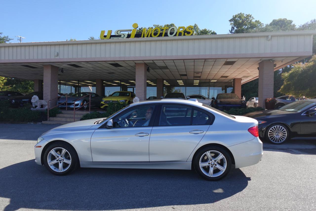 Used 2013 BMW 328i xDrive Sedan AWD/4WD image 4