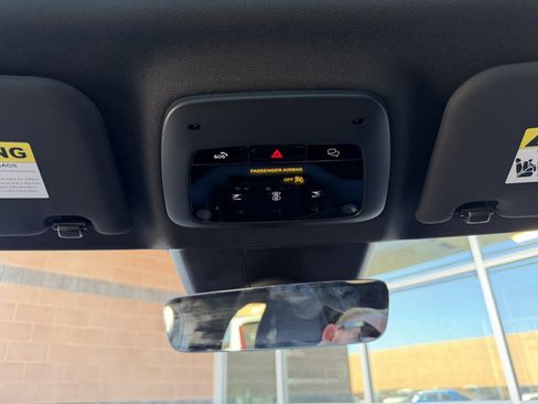 Used 2025 Volvo EX30 Ultra image 24