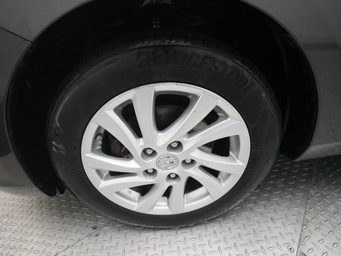 Used 2012 MAZDA MAZDA3 i Touring image 27