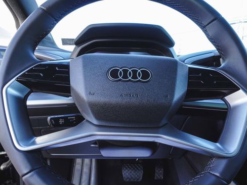 Used 2025 Audi Q4 e-tron Premium Plus image 25