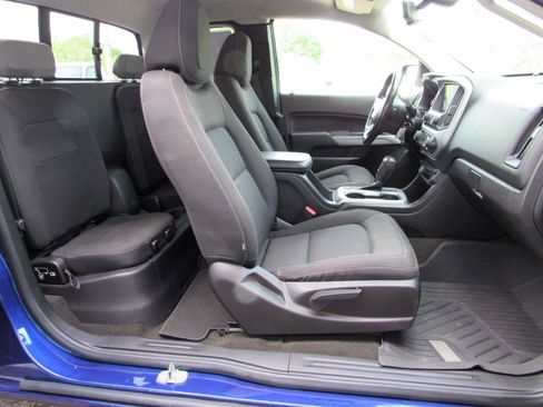 Used 2017 Chevrolet Colorado LT w/ LT Convenience Package AWD/4WD image 5