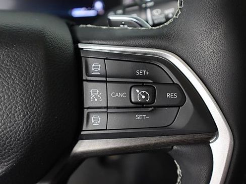 Used 2022 Jeep Grand Cherokee Limited 4xe image 42