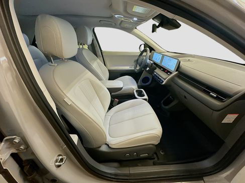 Used 2024 Hyundai Ioniq 5 Limited AWD/4WD image 32