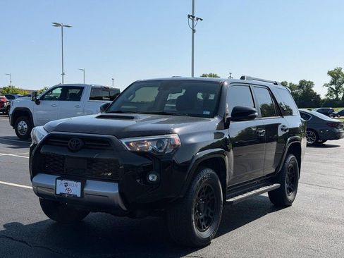 Used 2023 Toyota 4Runner TRD Off-Road Premium AWD/4WD image 10