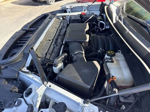 Used 2022 Chevrolet Silverado 1500 LTZ AWD/4WD image 36