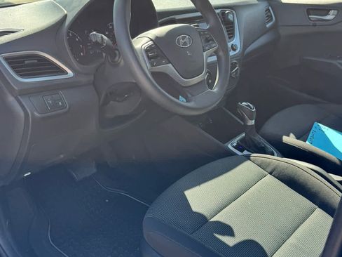 Used 2021 Hyundai Accent SE image 5