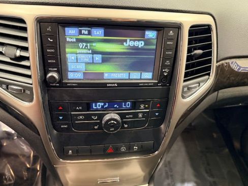 Used 2013 Jeep Grand Cherokee Altitude image 34