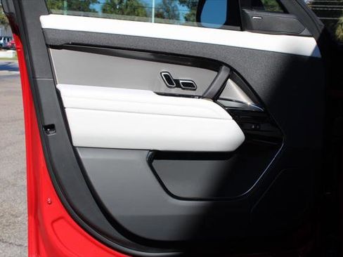 New 2026 Land Rover Range Rover Sport SE image 13