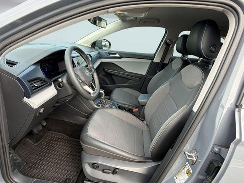 Certified 2022 Volkswagen Taos SE AWD/4WD image 5