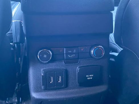 Used 2018 Ford Explorer Limited image 12