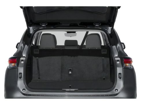 Used 2023 Toyota Highlander LE image 11