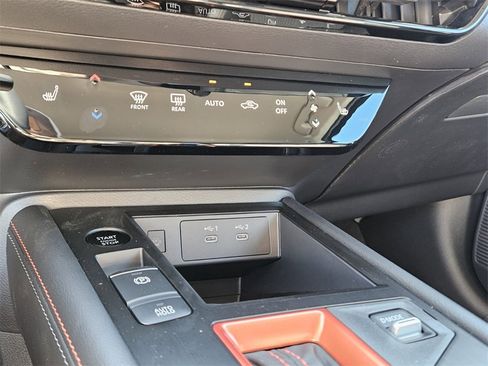 New 2026 Nissan Kicks SR image 22