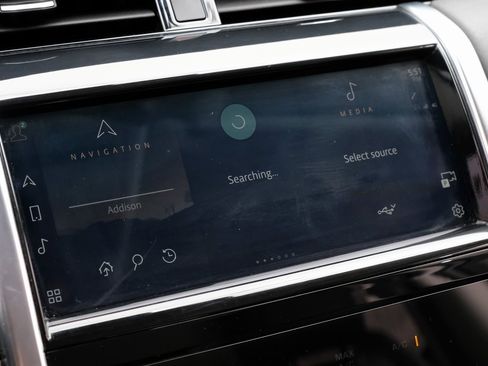 Used 2021 Land Rover Discovery Sport SE image 24