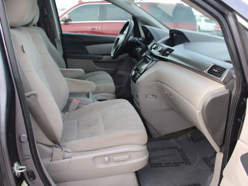 Used 2016 Honda Odyssey SE image 19