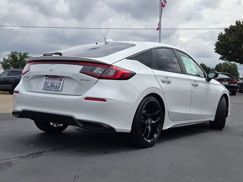Used 2023 Honda Civic Sport image 4