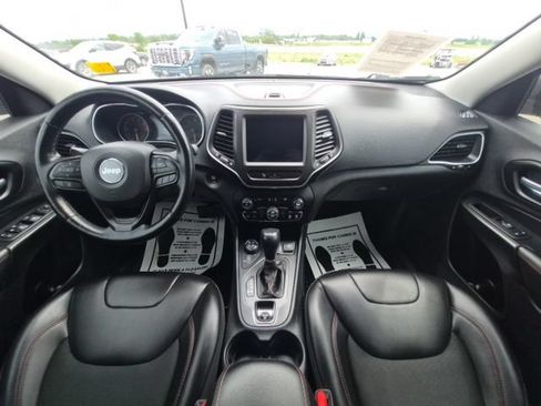 Used 2020 Jeep Cherokee Trailhawk w/ Comfort/Convenience Group AWD/4WD image 21