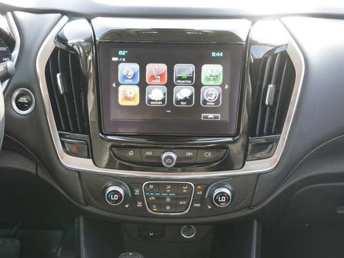 Used 2018 Chevrolet Traverse LT FWD image 14