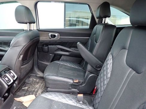 Certified 2022 Kia Sorento SX Prestige image 9
