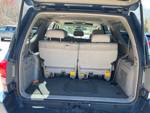 Used 2007 Toyota Sequoia Limited w/ Preferred Accessory Pkg AWD/4WD image 14