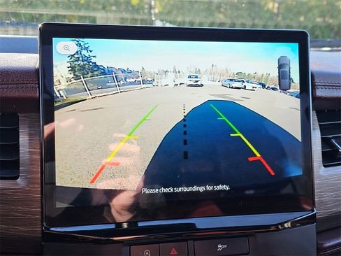 Used 2023 Ford Expedition Max Limited image 16