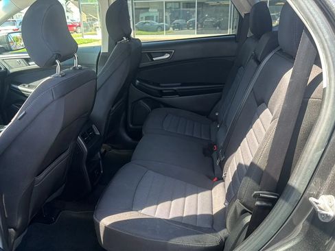 Used 2016 Ford Edge SE FWD image 10