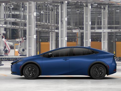 New 2026 Toyota Prius LE FWD image 4