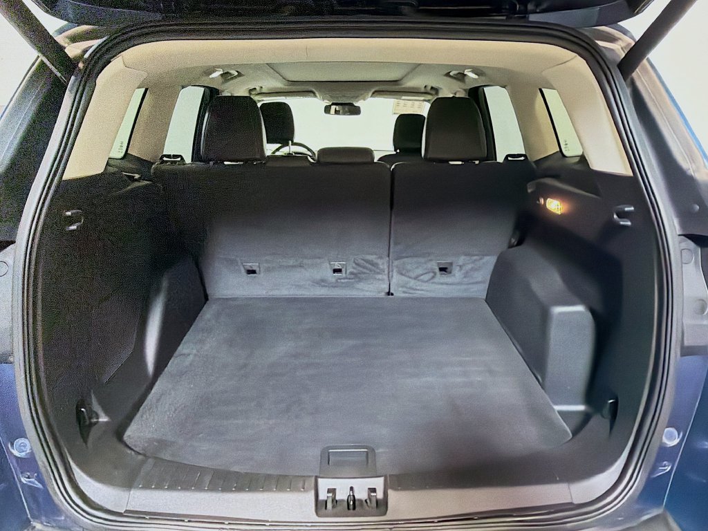 Used 2018 Ford Escape Titanium w/ Ford Safe & Smart Package AWD/4WD image 27