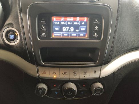 Used 2020 Dodge Journey SE w/ SE Popular Equipment Group FWD image 25